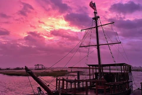Aventure au coucher du soleil des pirates pour enfants à Murrells Inlet