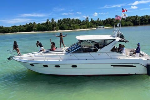 Tour privato in yacht con Open Bar Snorkeling e Piscina Naturale
