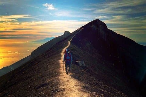 Mount Agung Sonnenaufgang Trekking Abenteuer mit Frühstück