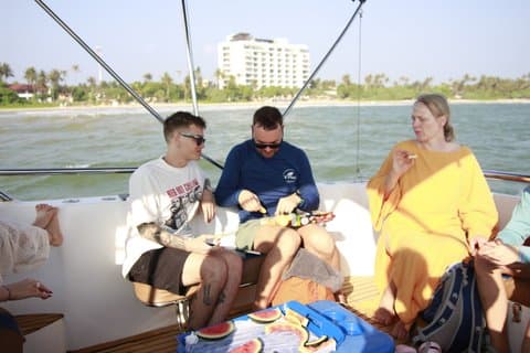 Mirissa Sunset Tour på en luksuriøs fartbåt med Hotel Pickup