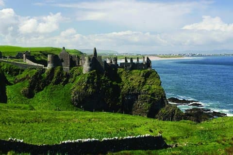 Dublin til Dunluce Castle, Giant's Causeway, Dark Hedge, Belfast
