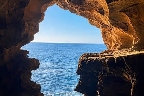 Hotell nära Tanger Private City Tour Cap Spartel Hercules Caves and Medina