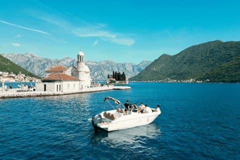 Kotor Speed Boat Tour Blauwe Grot Perast en Tunnels