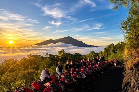Bali Mount Batur Sunrise ATV und Ubud River Rafting mit Mahlzeit