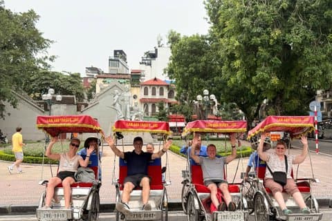 Hanoi 3 - in - 1 Tour in bicicletta Street Food e Foot Spa