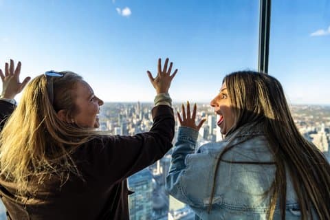 Lille gruppe tur i Toronto med CN Tower observasjonsdekk