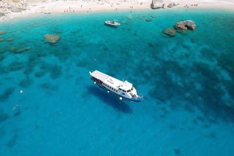 Diaplo Mathraki y las Islas Othonoi Paseo en barco desde San Stefanos
