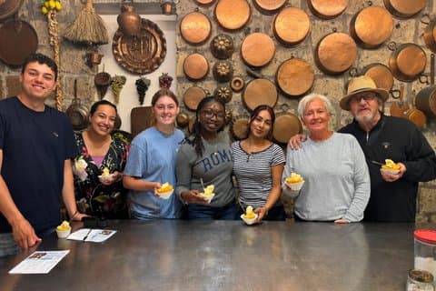 Sorrento: Ice Cream Making Experience in a Old Town Factory