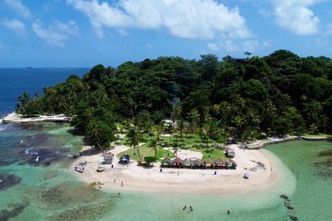Isla Mamey - Isla Mamey All Inclusive Private Tour