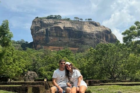 Privat transfer fra Colombo Airport CMB til Sigiriya