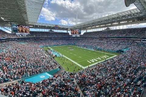 Miami Dolphins Juego de fútbol en el Hard Rock Stadium