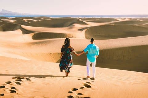 Serata privata Premium Dubai Dune Bashing con barbecue dal vivo