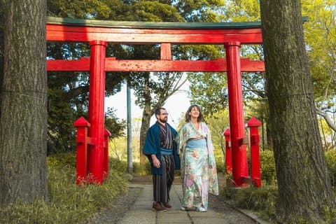 Tokyo and Kanagawa Guided Tours with Professional Photoshoot