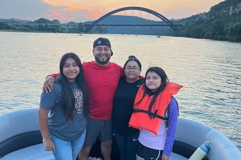 1hr Per Person Scenic Cruise on Lake Austin