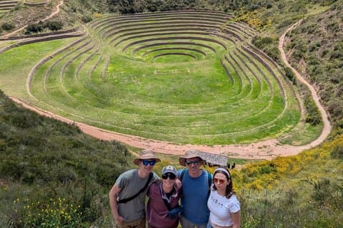 från Cusco: Chinchero, Moray & Salt Mines avlämning i Ollantaytambo