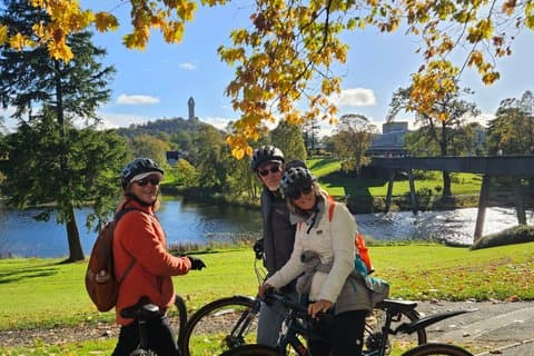 Den oumbärliga E-cykelturen i Stirling City och bortom