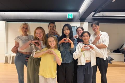 Beste Kpop danseklasser i Myeongdong, Seoul (Foto og video)